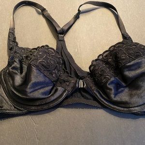 VS front clasp bra